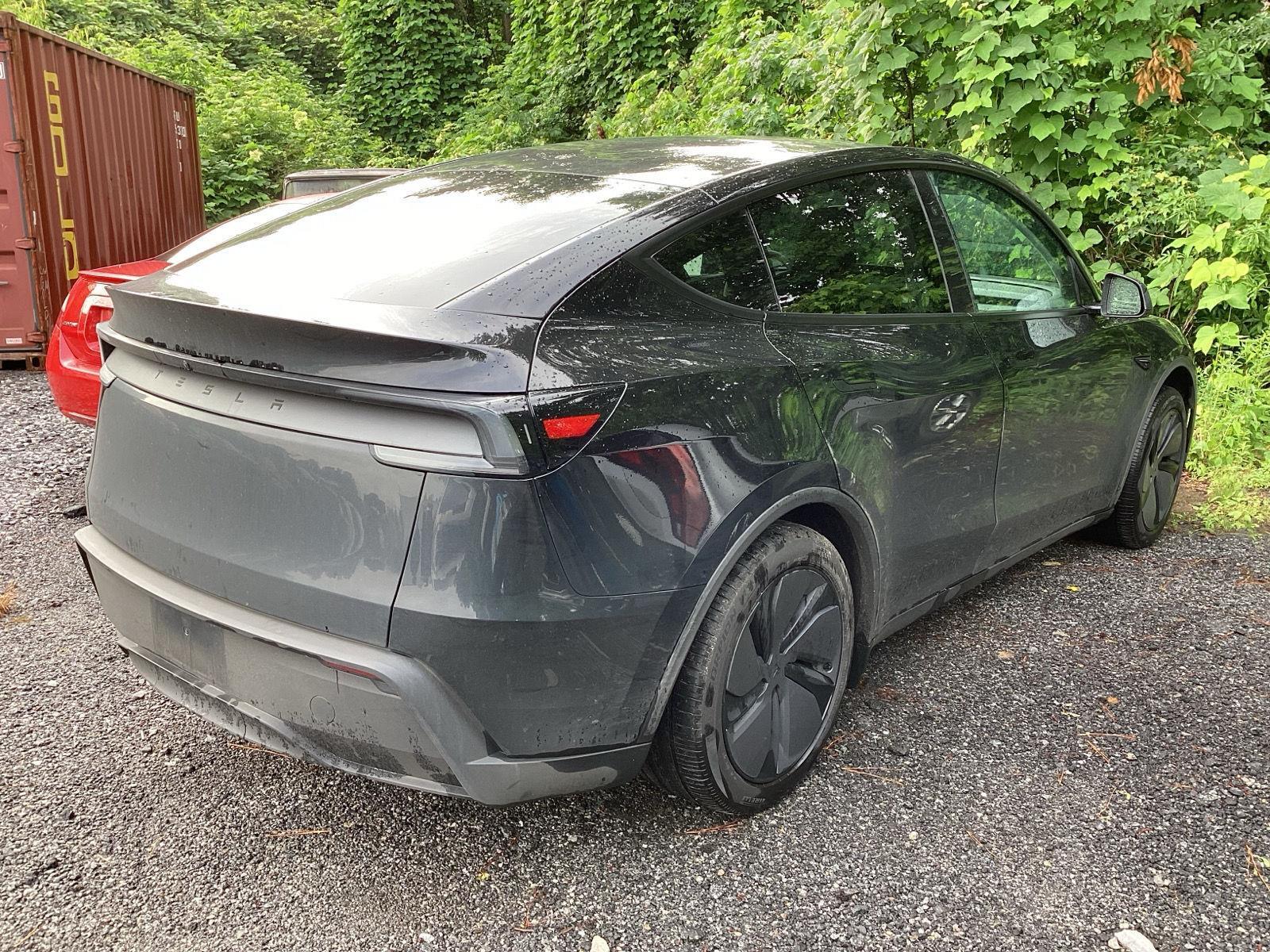 tesla model y 2026 7SAYGDED2TA494529 image tesla model y 2026 7SAYGDED2TA494529 image